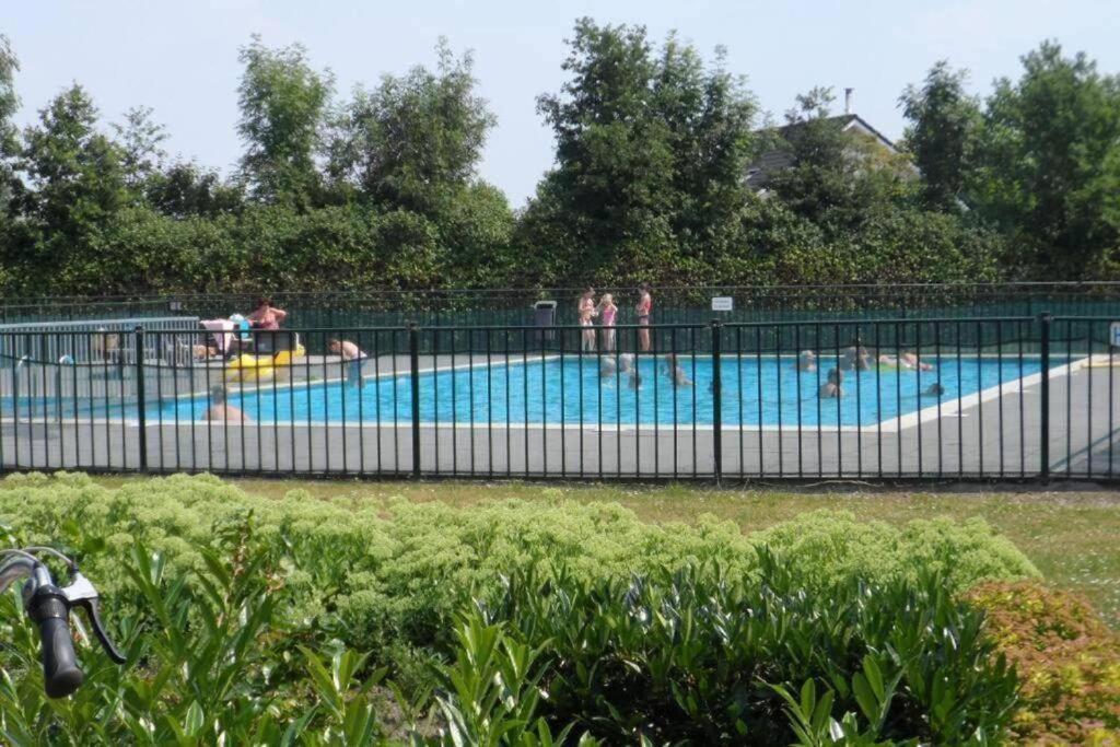 Villa Riverside Met Hottub, Eigen Aanlegsteiger, Zwemtrap, Trampoline En Kano'S Зеволде Екстериор снимка