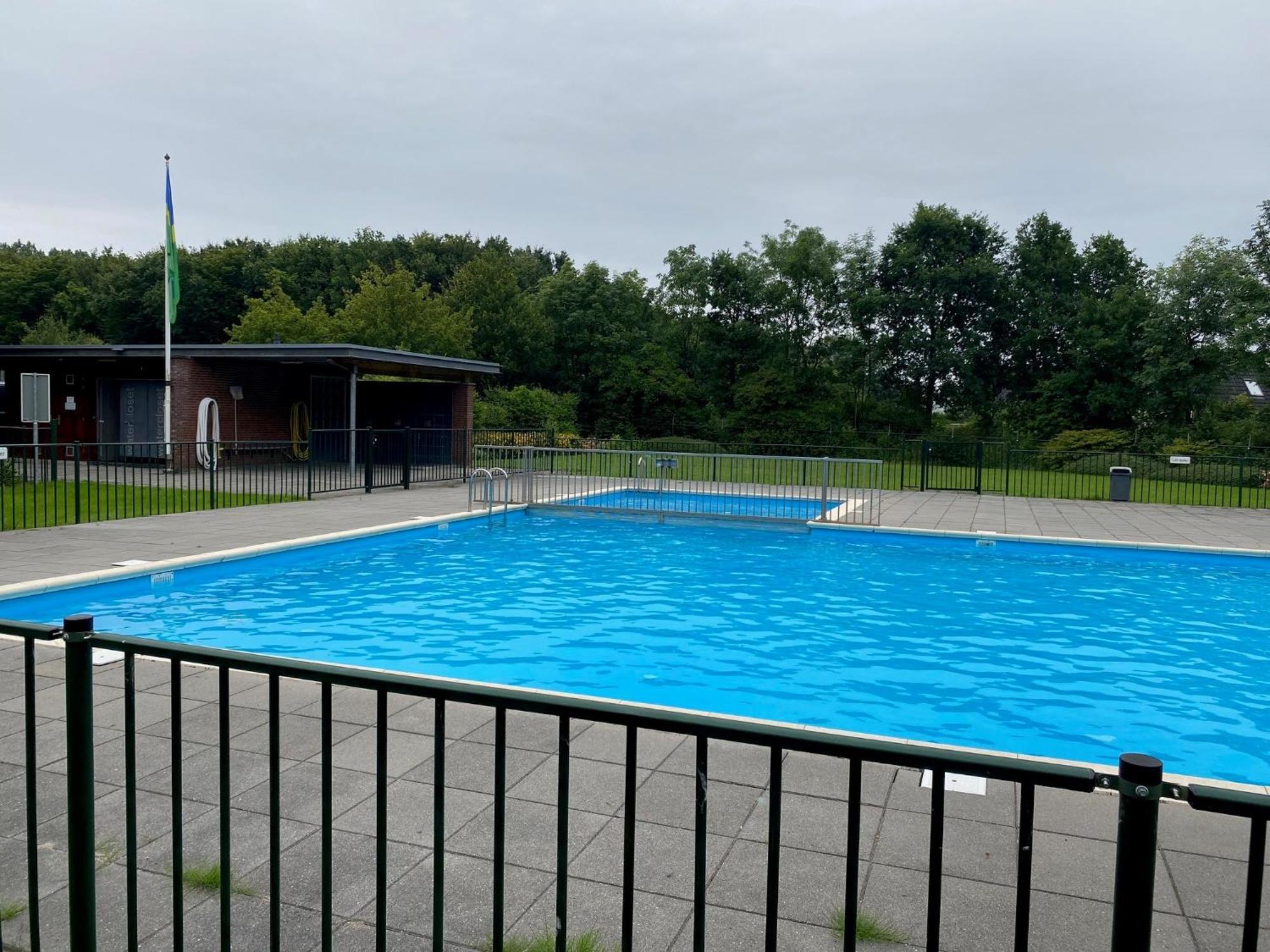 Villa Riverside Met Hottub, Eigen Aanlegsteiger, Zwemtrap, Trampoline En Kano'S Зеволде Екстериор снимка